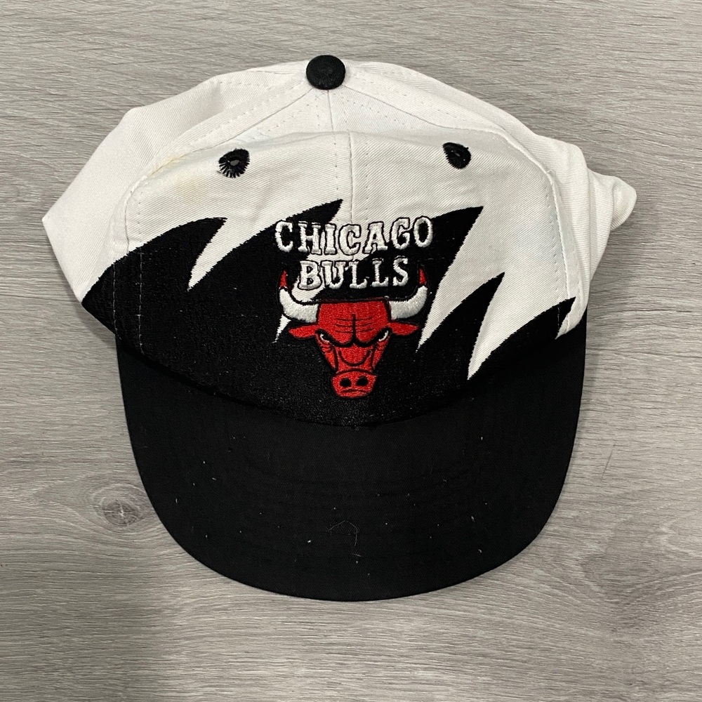 VTG 90’s LOGO 7 Chicago Bulls Hat